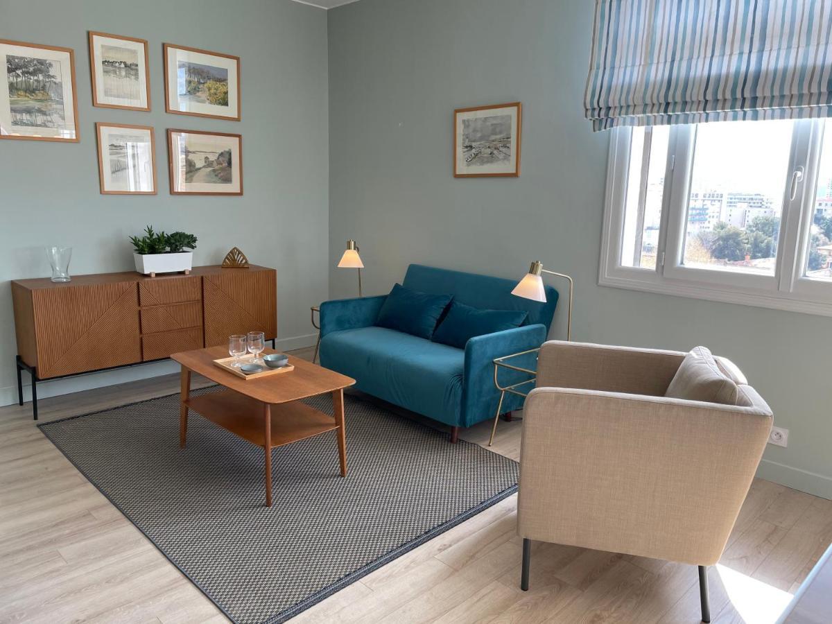 Vue Sur Rade Appartement Elegant Vaste Climatise Etage Eleve Ascenseur Proche Parking Et Toutes Commodites Au Coeur Du Toulon Historique Eksteriør billede