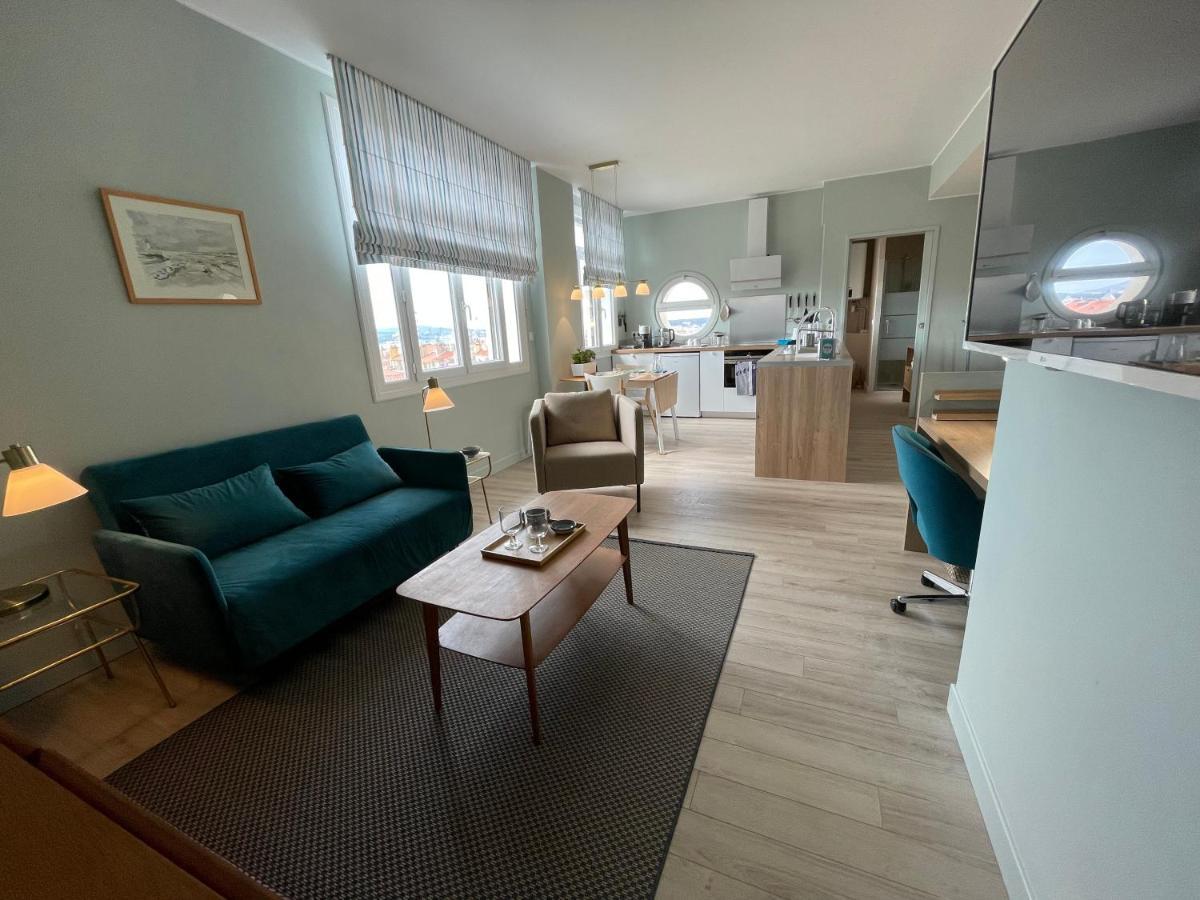 Vue Sur Rade Appartement Elegant Vaste Climatise Etage Eleve Ascenseur Proche Parking Et Toutes Commodites Au Coeur Du Toulon Historique Eksteriør billede