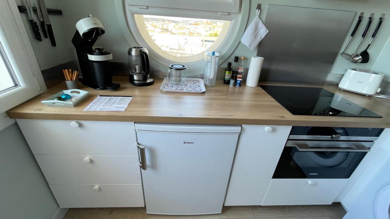 Vue Sur Rade Appartement Elegant Vaste Climatise Etage Eleve Ascenseur Proche Parking Et Toutes Commodites Au Coeur Du Toulon Historique Eksteriør billede